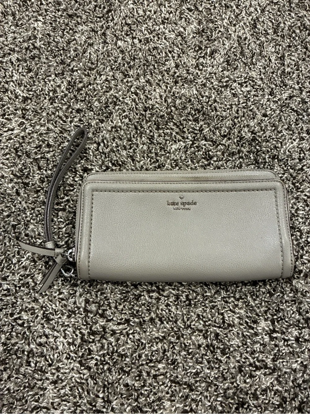 kate spade gray leather zip wristlet